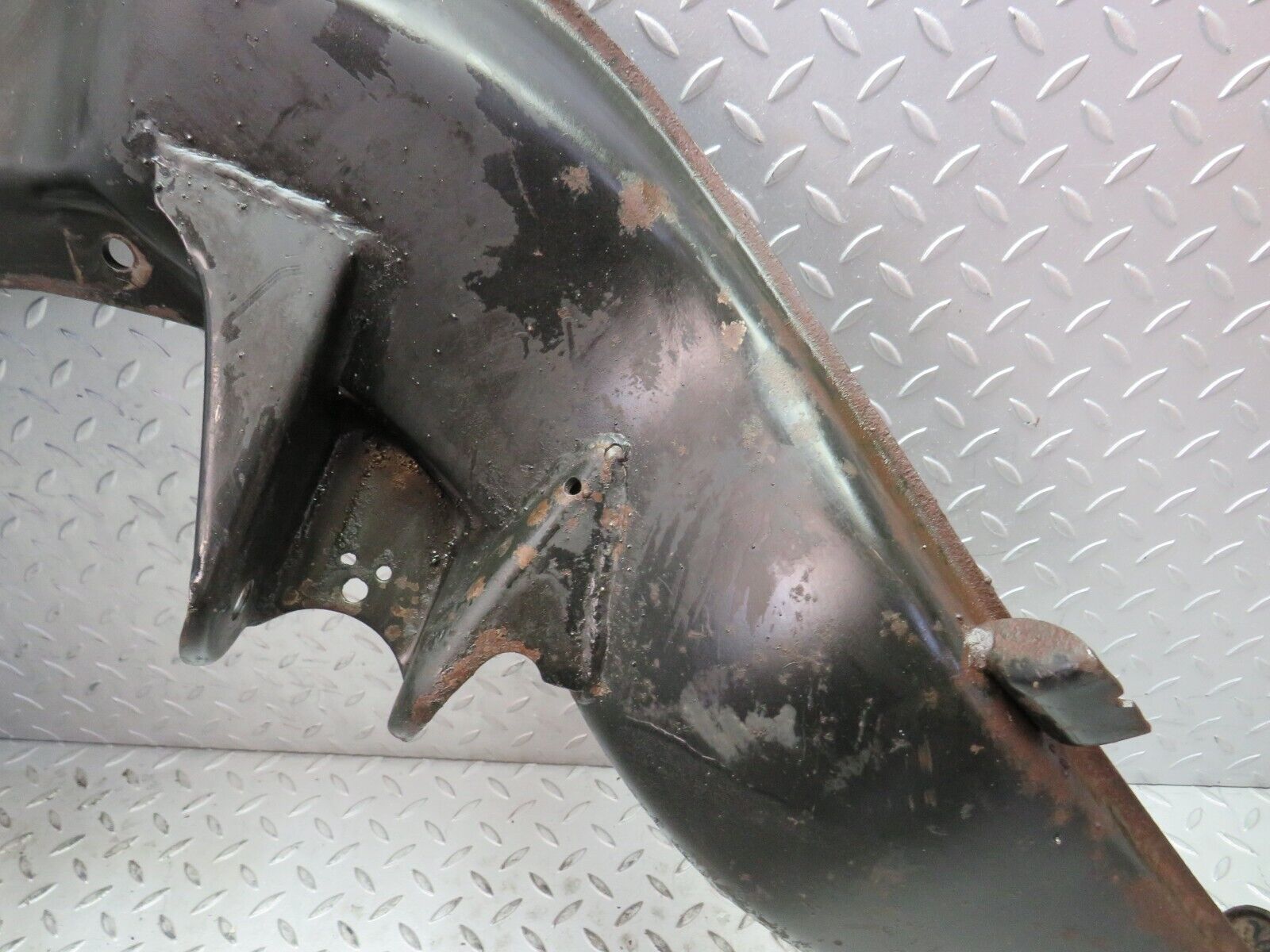 5524 Mercedes-Benz W114 280CE Coupe Rear Subframe Axle Carrier