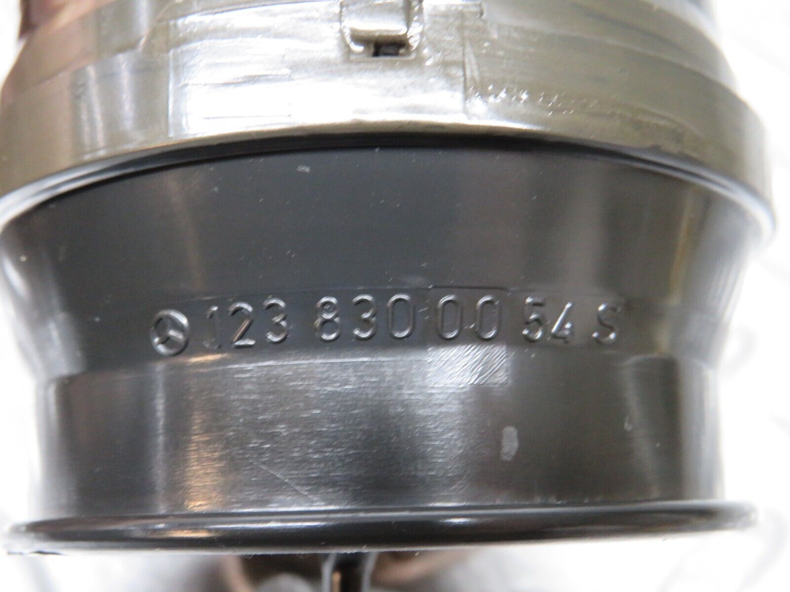 29871 Mercedes-Benz W123 230E Dashboard Air Vent 1238300054