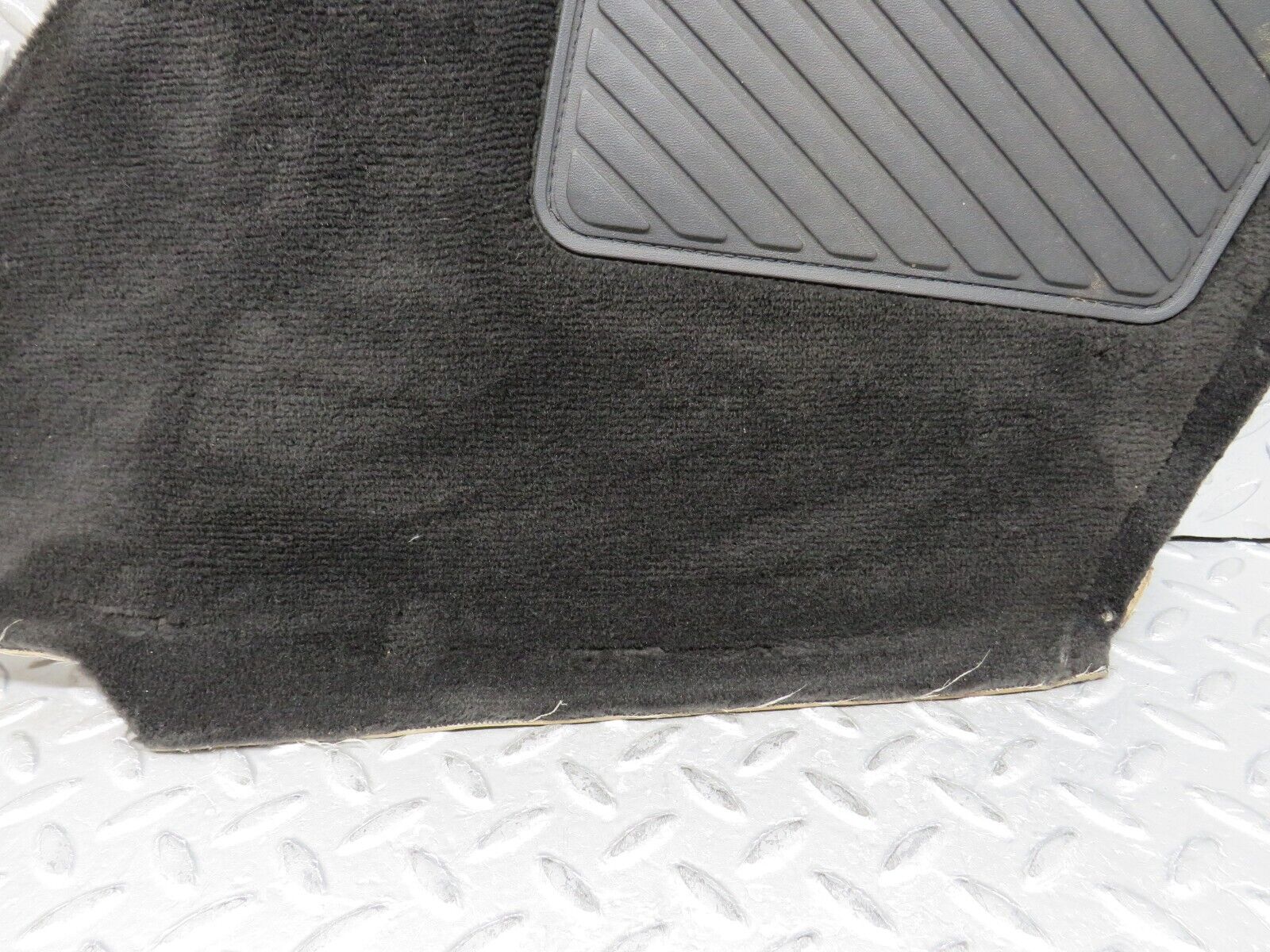 37935 Mercedes-Benz A124 320E Cabriolet Centre Console Carpet Right Side Black