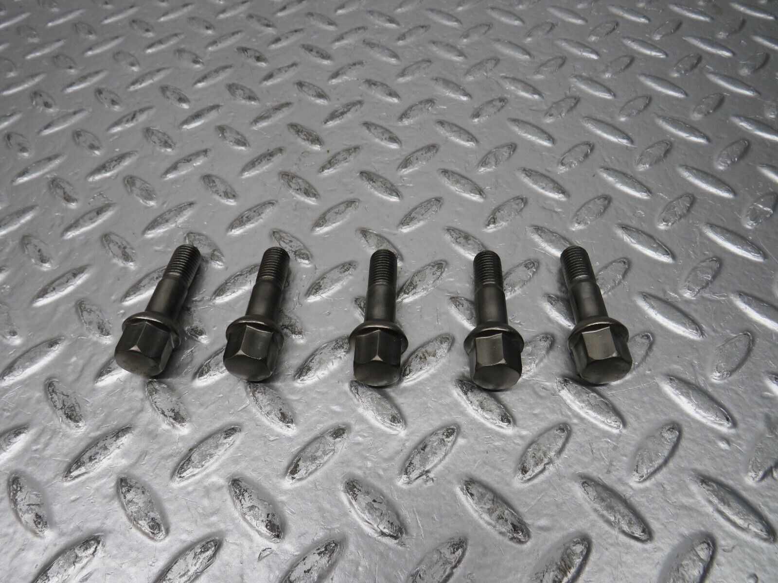 31866 Mercedes-Benz 5x Alloy Wheel Lug Bolt M12x1.5