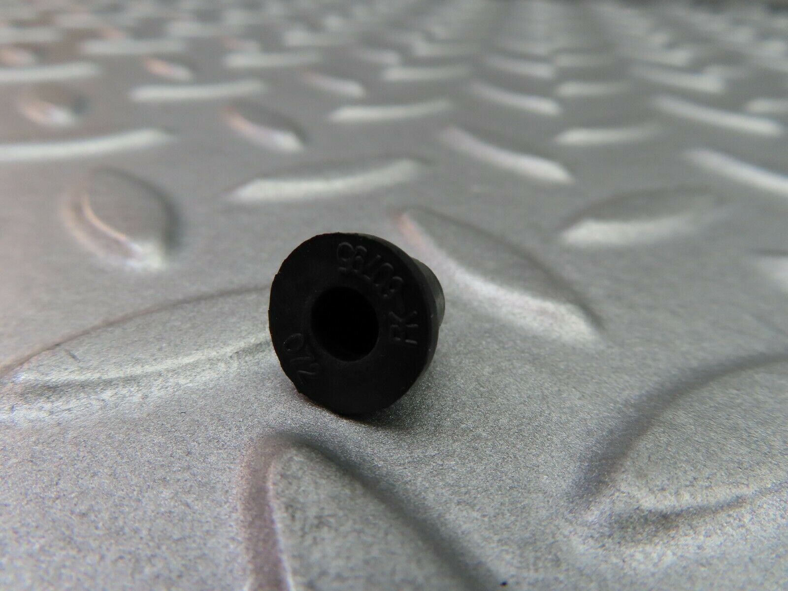 6005 Mercedes-Benz Frenkit Brake Caliper Repair Kit Front 260008