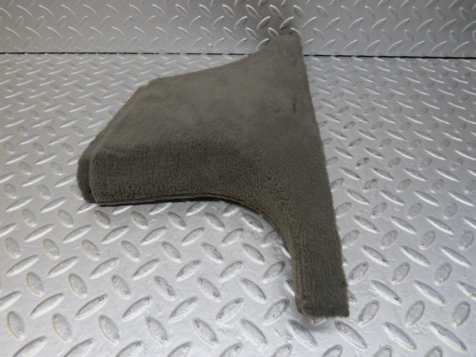 35202 Mercedes-Benz W221 B Pillar Lower Cover Left Side Grey 2216901125