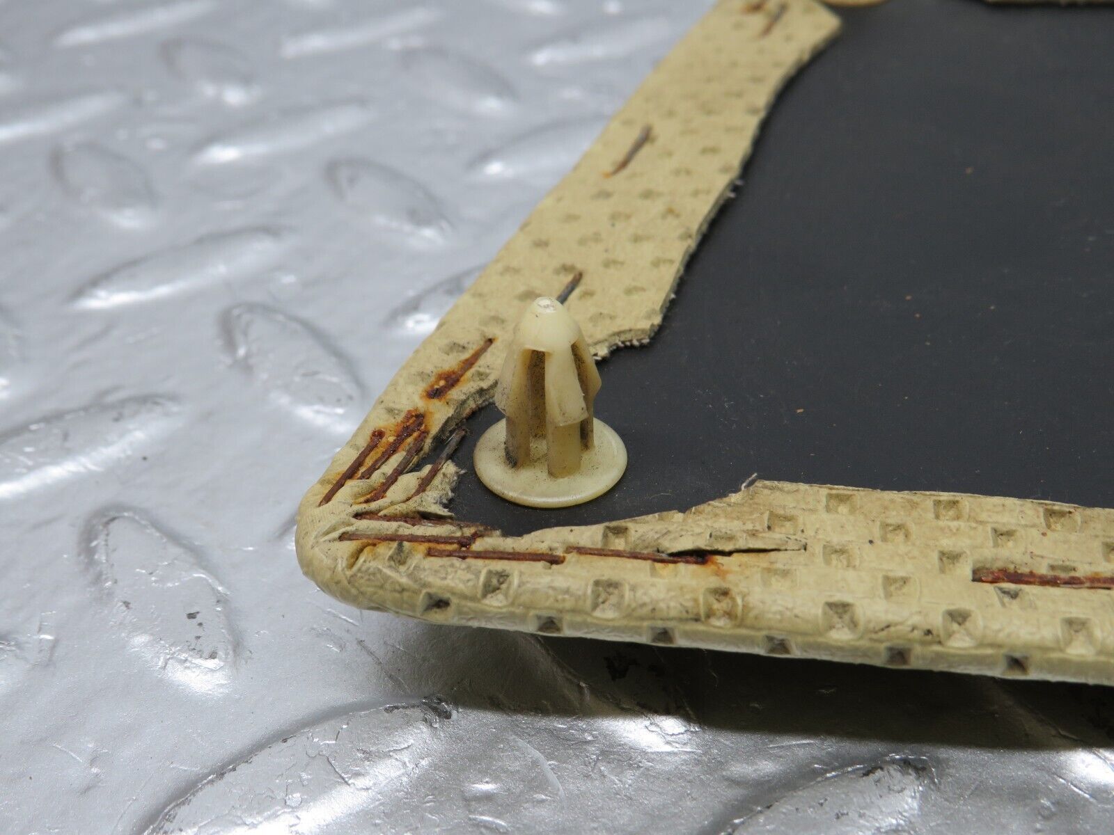 34380 Mercedes-Benz C126 380SEC Coupe Rear Right Card Panel Pillow