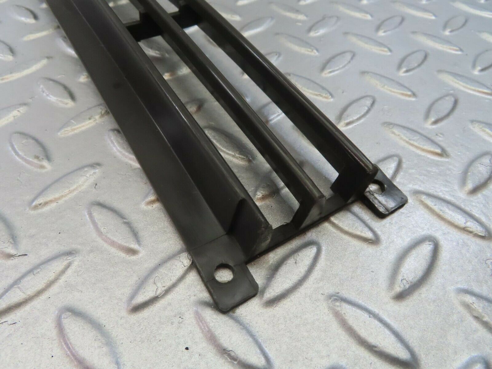 8861 Mercedes-Benz W115 Front Lower Grill Right