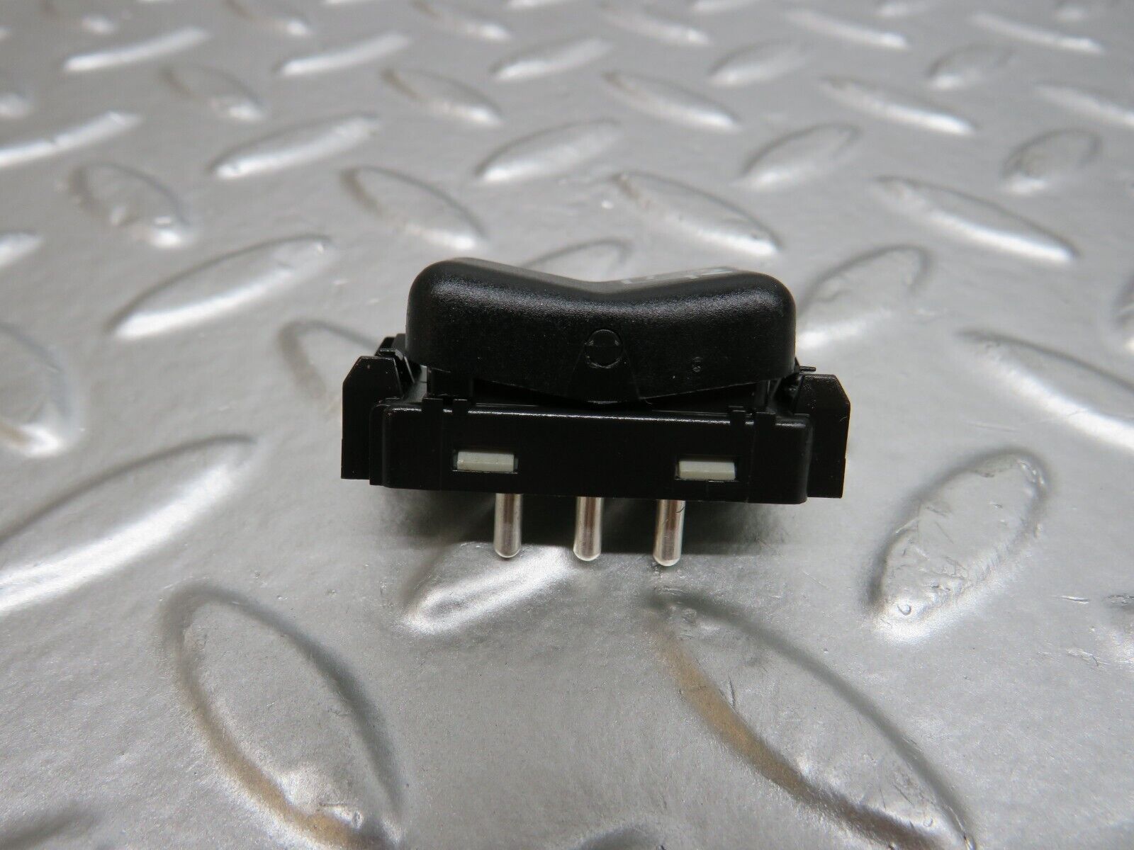 24673 Mercedes-Benz W140 S320 Head Rest Control Switch 1408205210