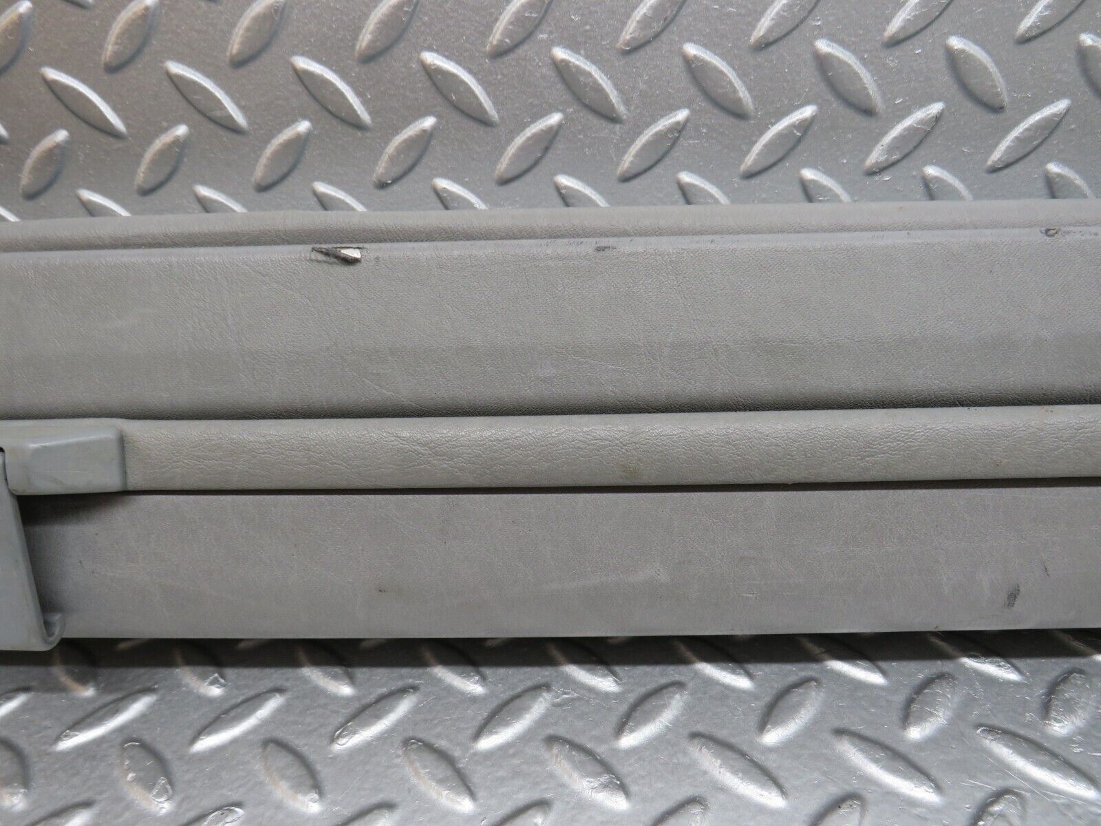 32581 Mercedes-Benz S124 300TE Wagon Trunk Roll Compartment Cover