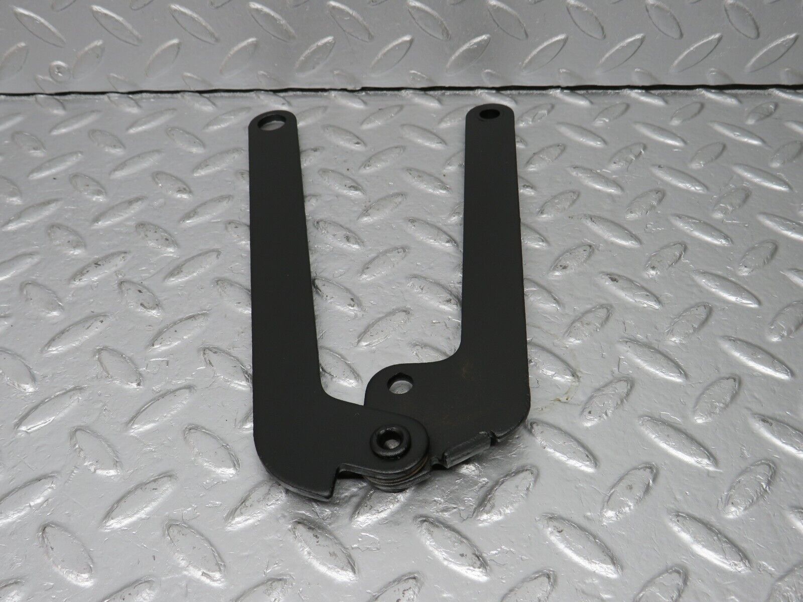 40404 Mercedes-Benz W110 230 Bonnet Hinge Right Side