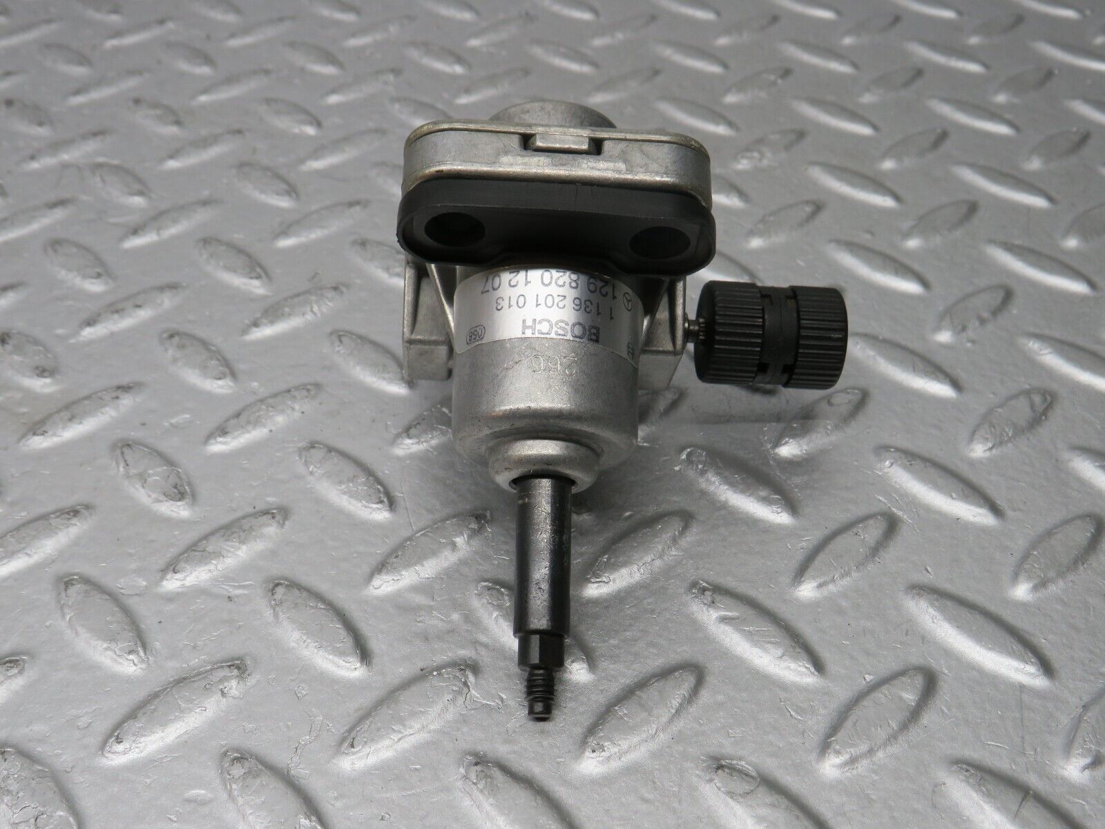 36854 Mercedes-Benz R129 300SL-24 Front Left Seat Adjustment Motor Bosch 1136201013 1298201207