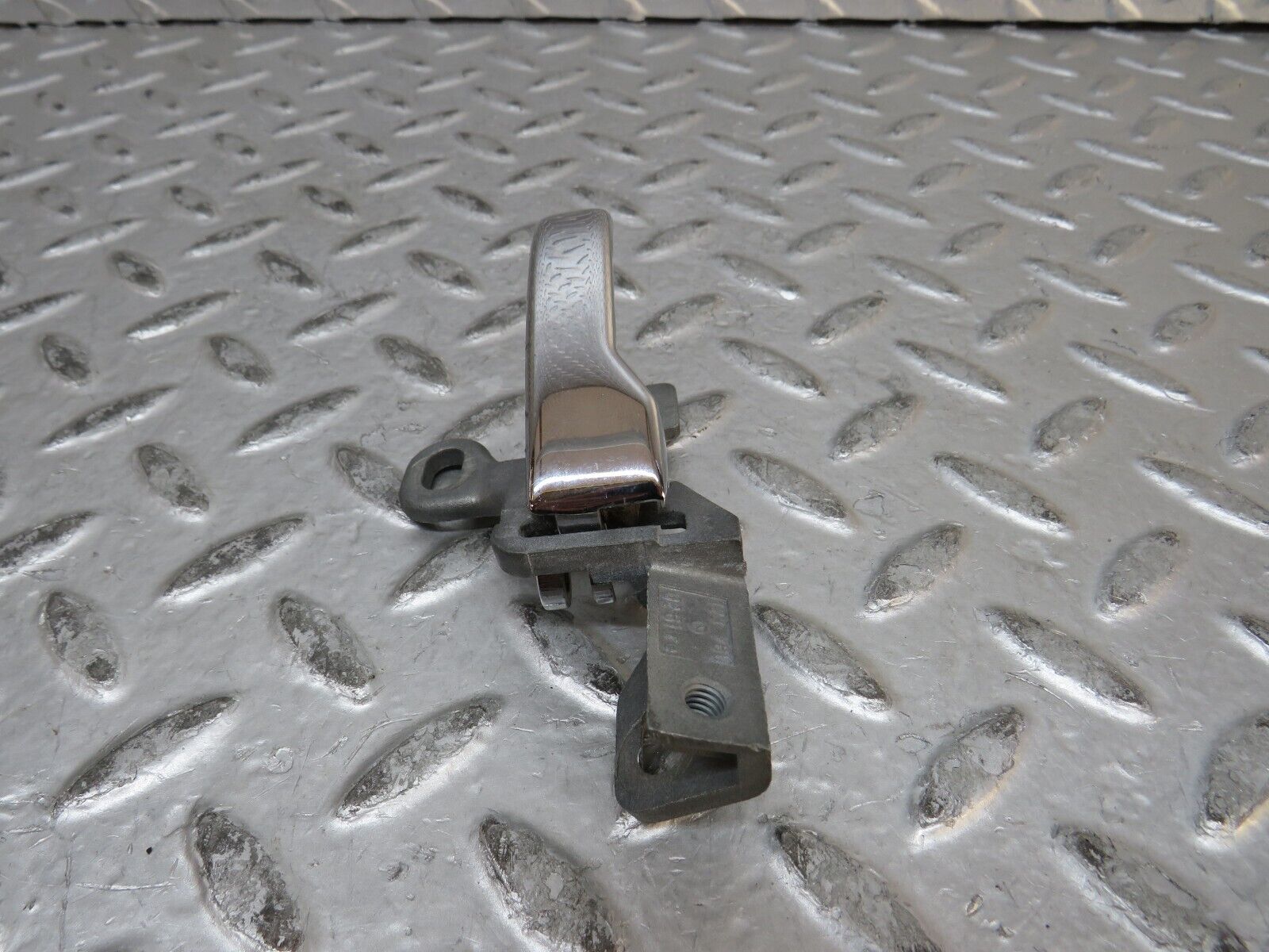 28806 Mercedes-Benz W123 230E Right Door Opener Door Handle 1237600261