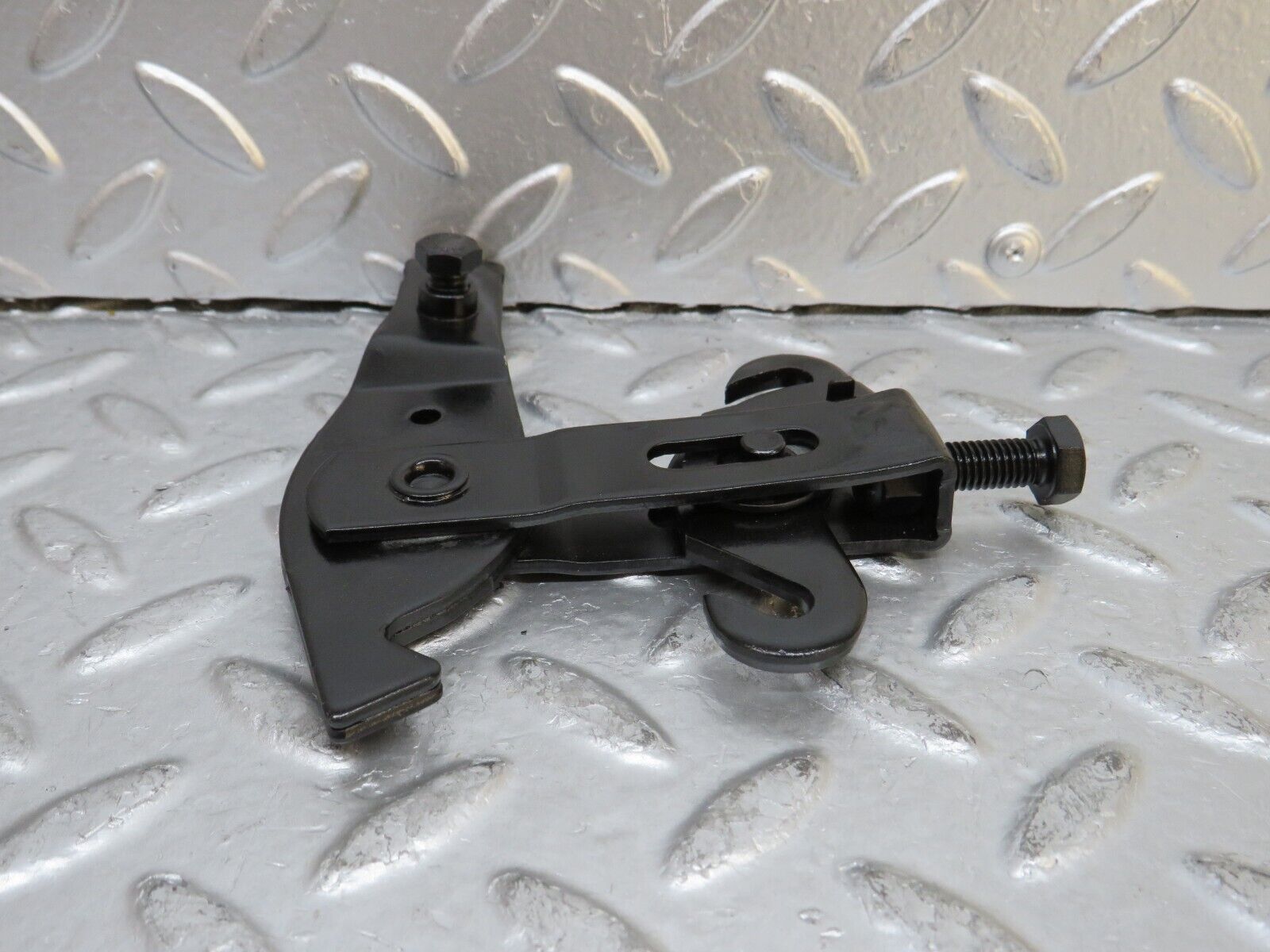 29433 Mercedes-Benz W124 230E Handbrake Adjusting Handbrake Regulator