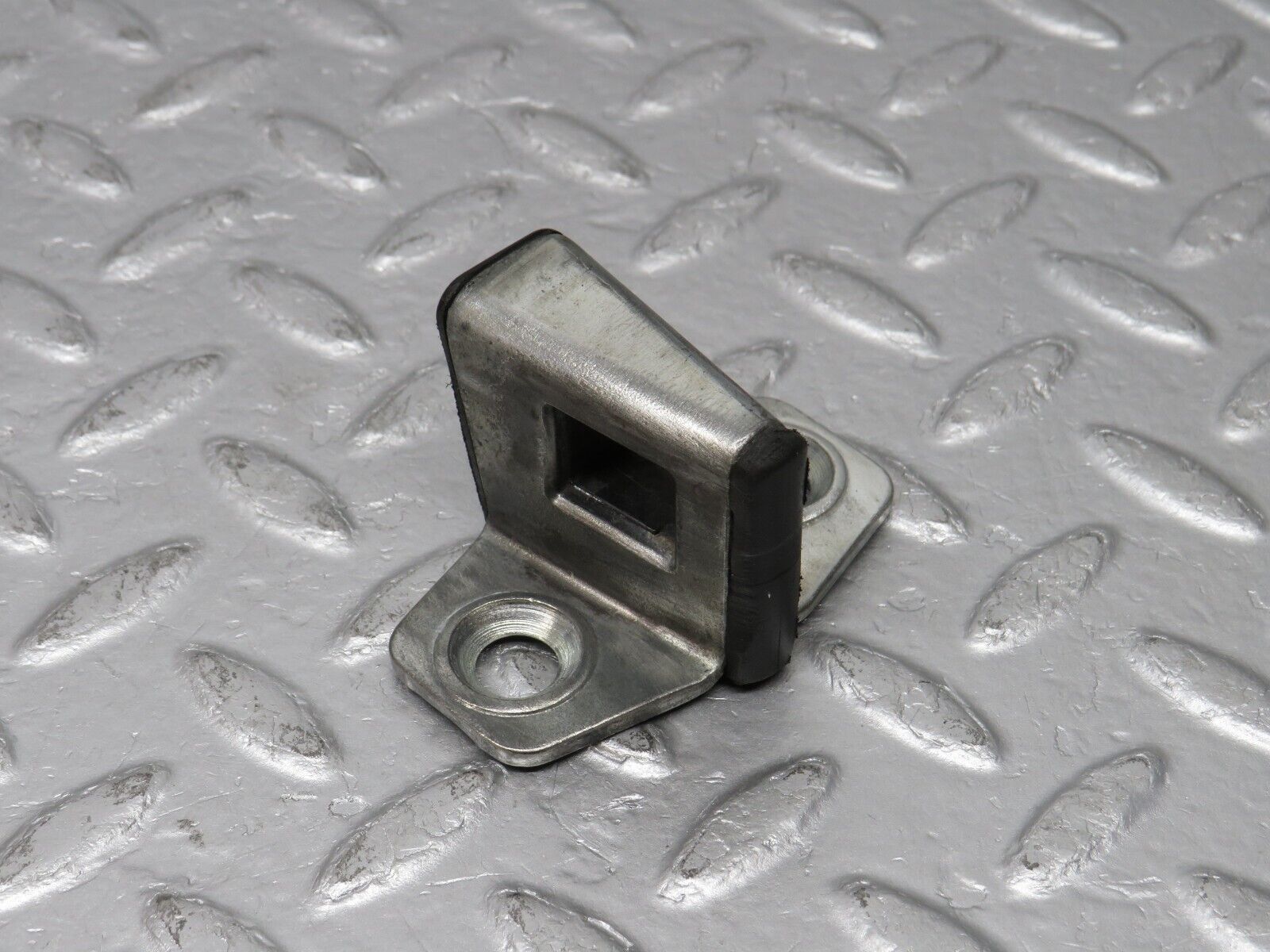 38860 Mercedes-Benz W201 190E 2.6L Door Lock Latch