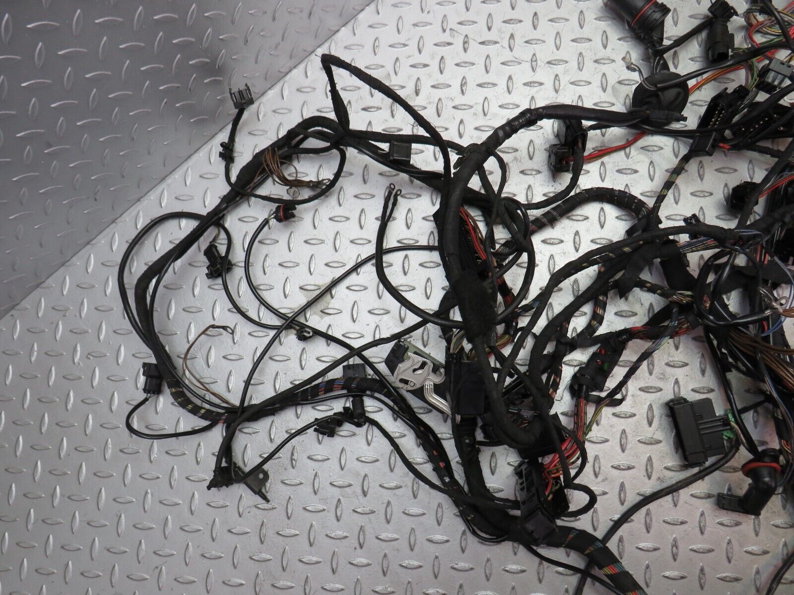 35687 Mercedes-Benz W210 320E Engine Wiring Harness 2105450481 0015409981