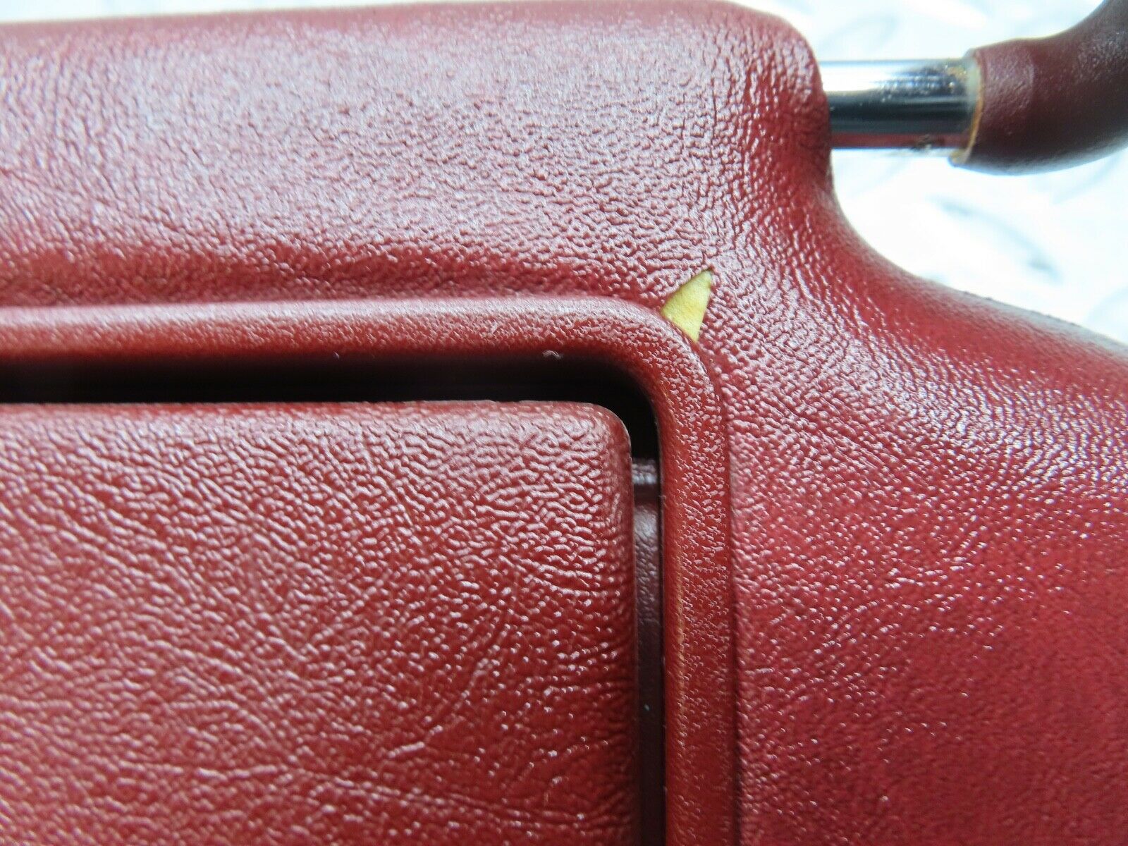 21466 Mercedes-Benz W126 300SE Sun Visor Right Side Burgundy Red