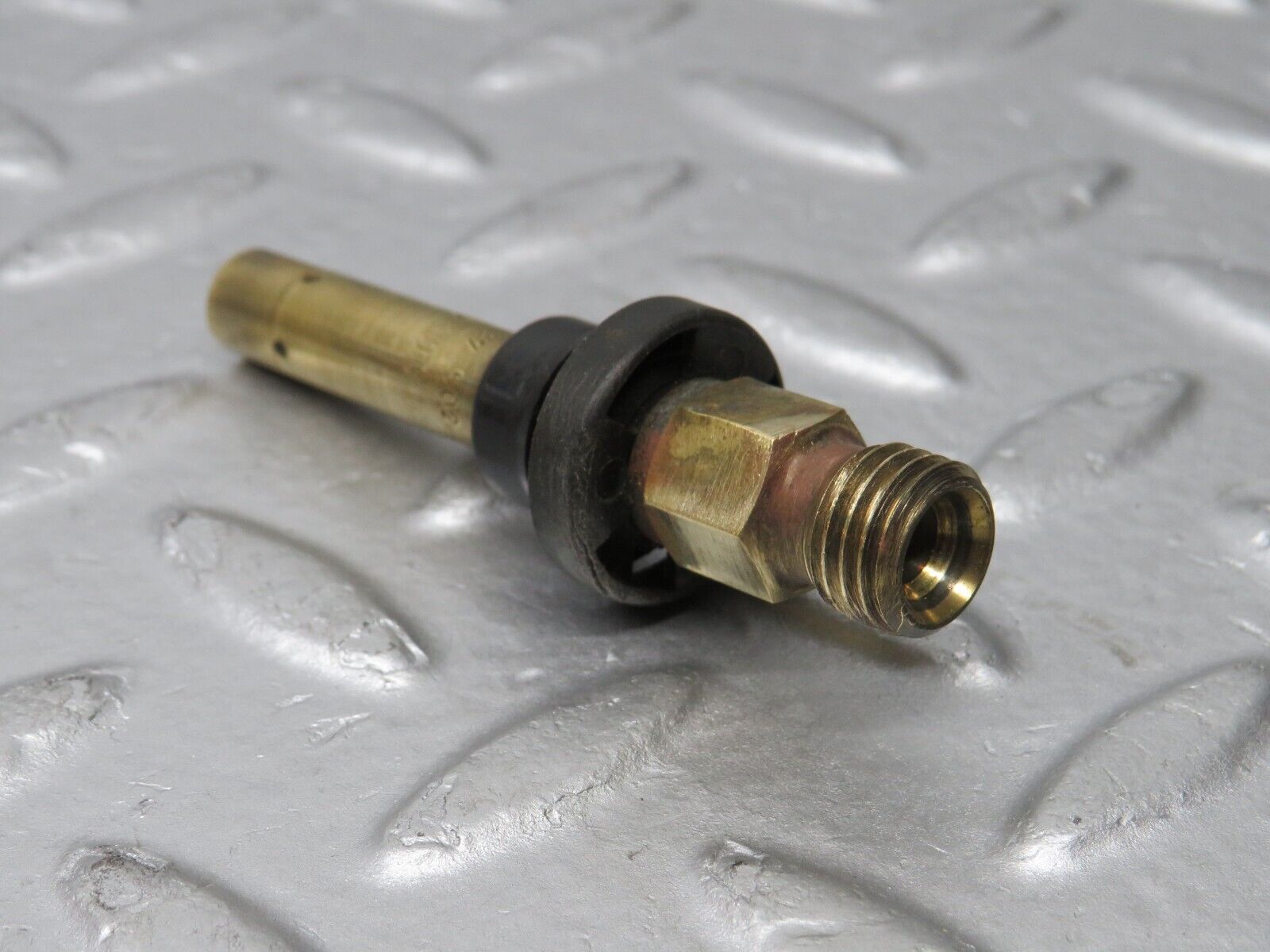 38901 Mercedes-Benz W201 190E 2.6L Fuel Injector Bosch 0000785623 0437502047