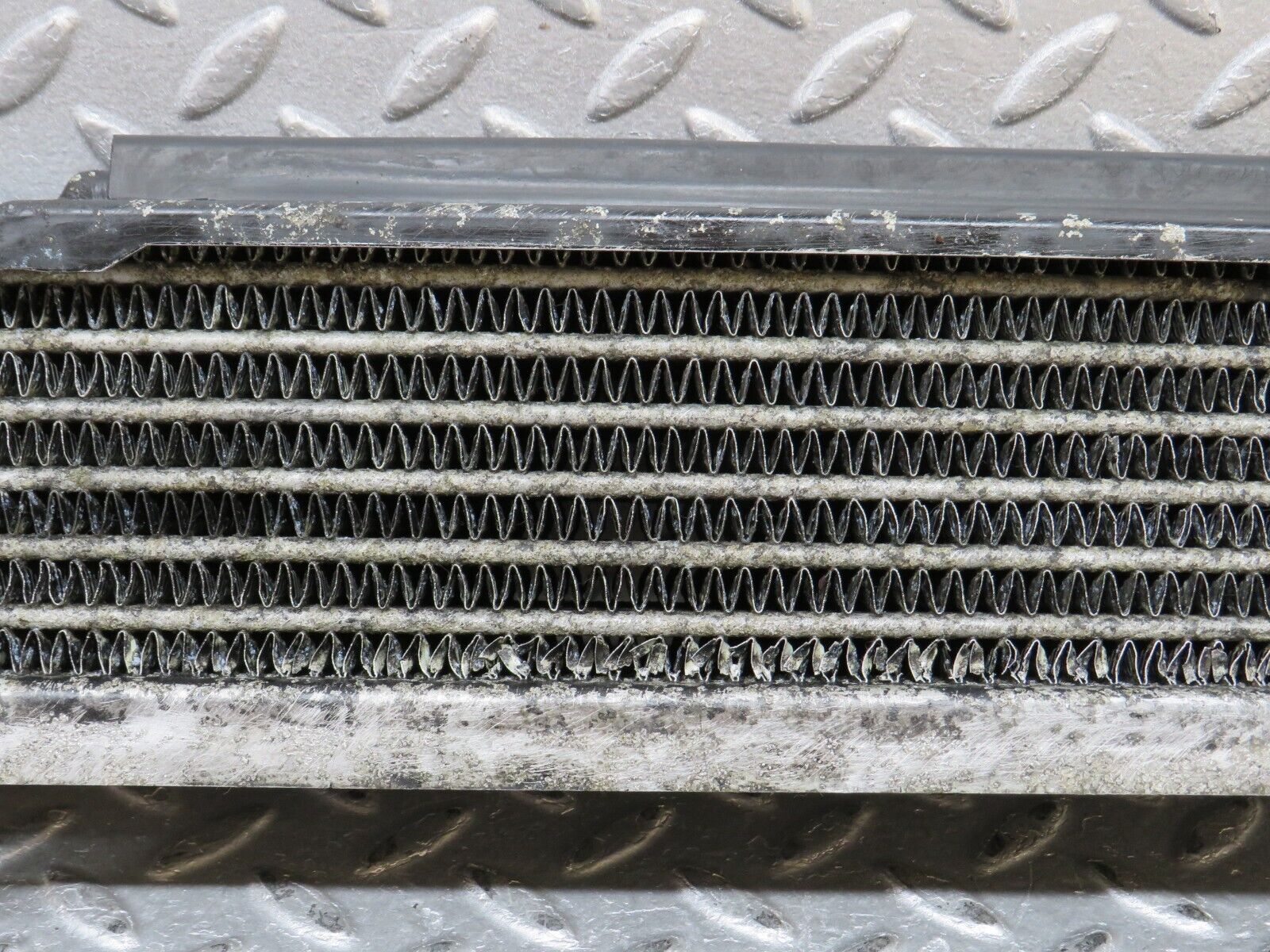 37406 Mercedes-Benz W109 300SEL Oil Cooler Radiator Behr 1161800065