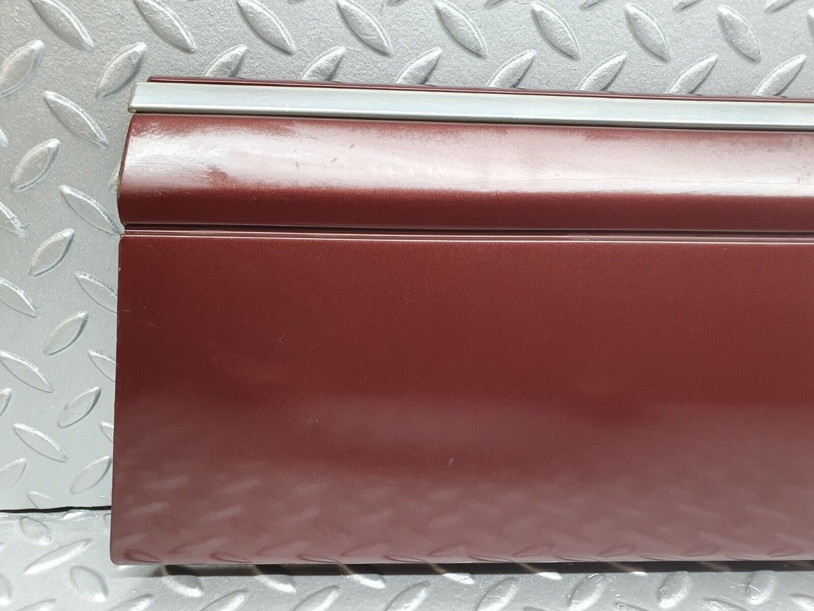 40910 Mercedes-Benz W126 300SE Front Right Door Moulding Trim 1266903840