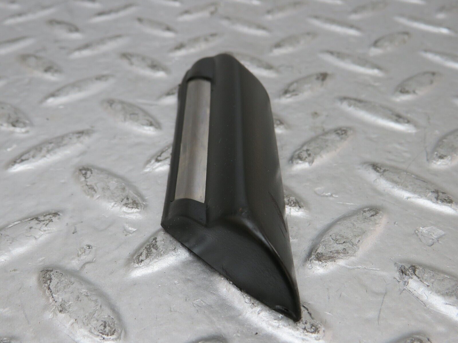 26296 Mercedes-Benz W116 450SE Rear Left Centre Fender Wing Moulding Trim