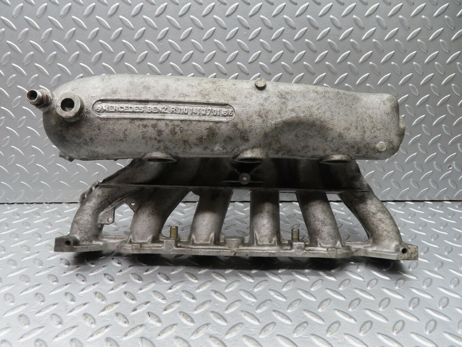 16998 Mercedes-Benz C123 280CE Coupe Intake Manifold 1101413701