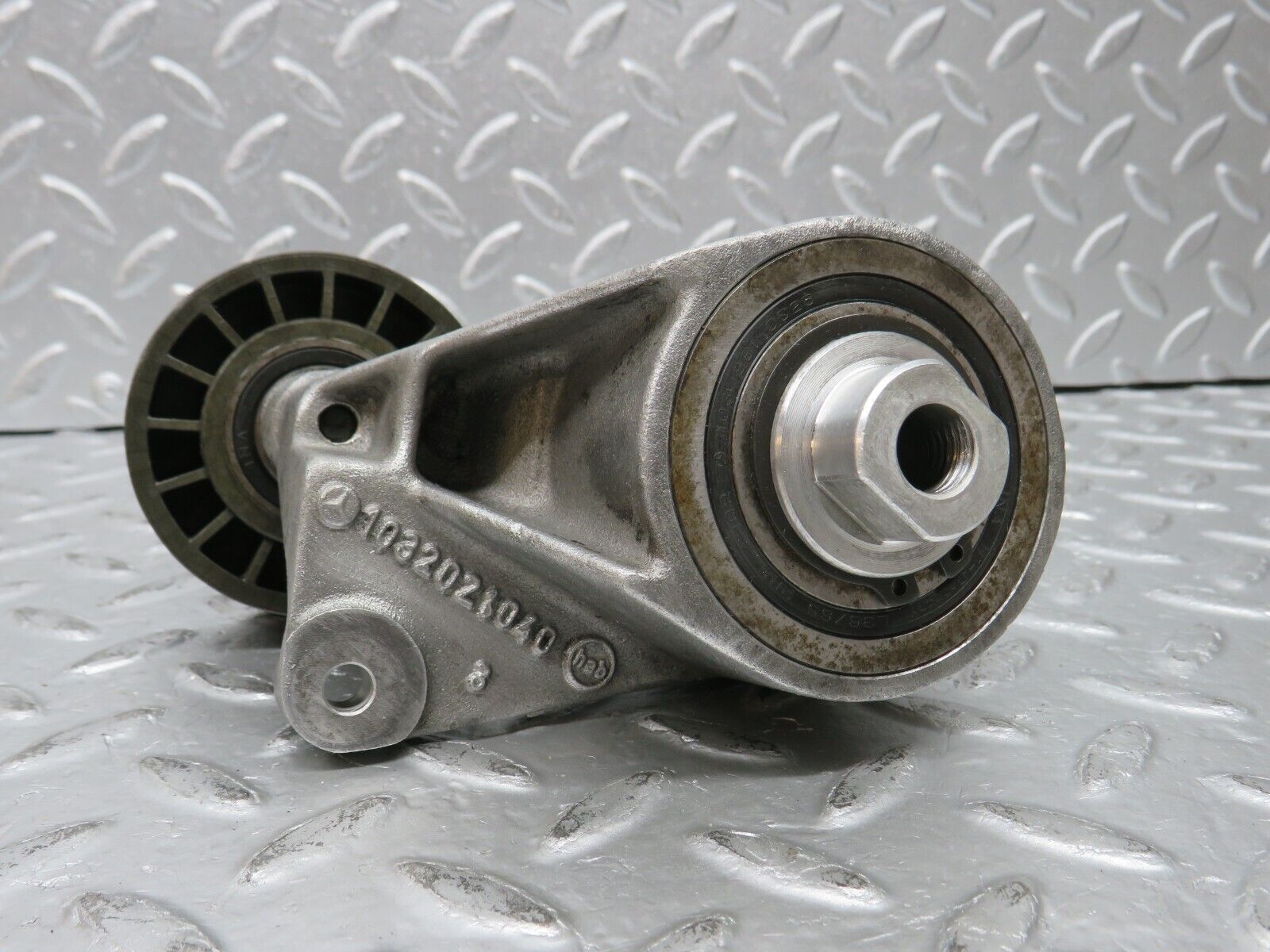 32712 Mercedes-Benz S124 300TE Wagon Belt Tensioner 1032021040 1025841538