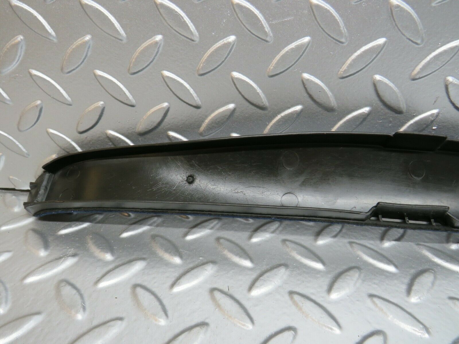 24607 Mercedes-Benz W140 S320 C Pillar Side Cover Right Side Blue 1406902226