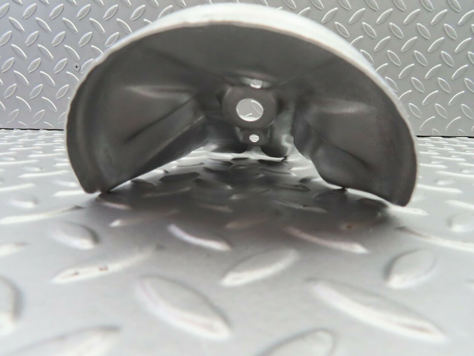 6798 Mercedes-Benz S124 E220 Wagon Engine Mount Bracket Heat Shield Cover