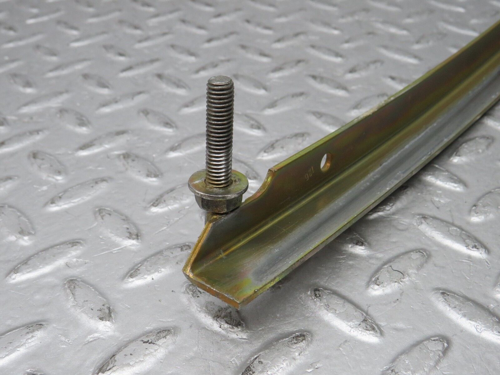 36865 Mercedes-Benz C126 420SEC Coupe Left Door Window Channel