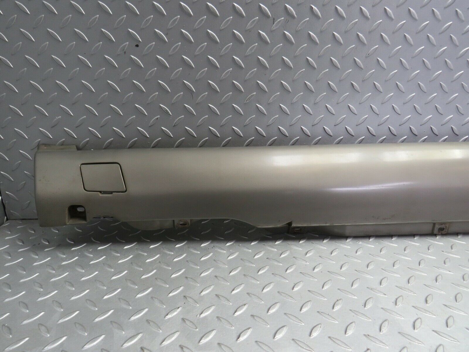 21810 Mercedes-Benz W126 300SE Side Skirt Right Side 1266905040