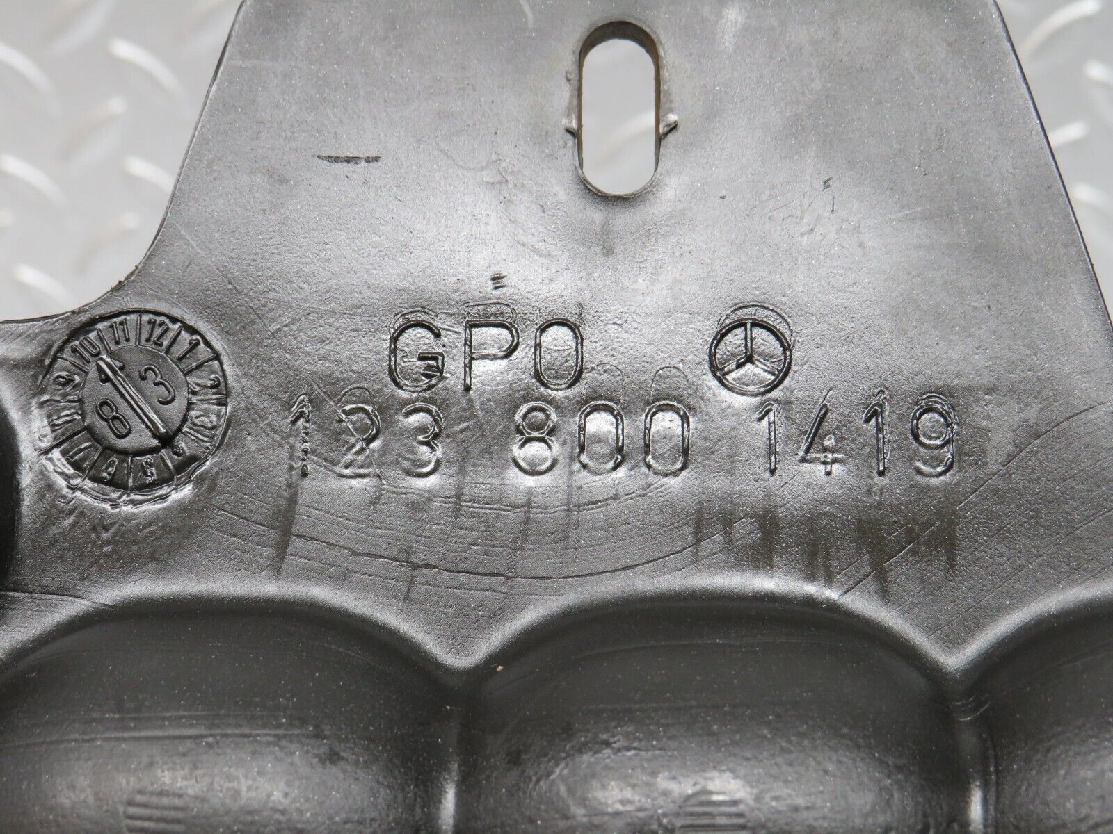 31942 Mercedes-Benz W123 230E Vacuum Reservoir Tank 1238001419