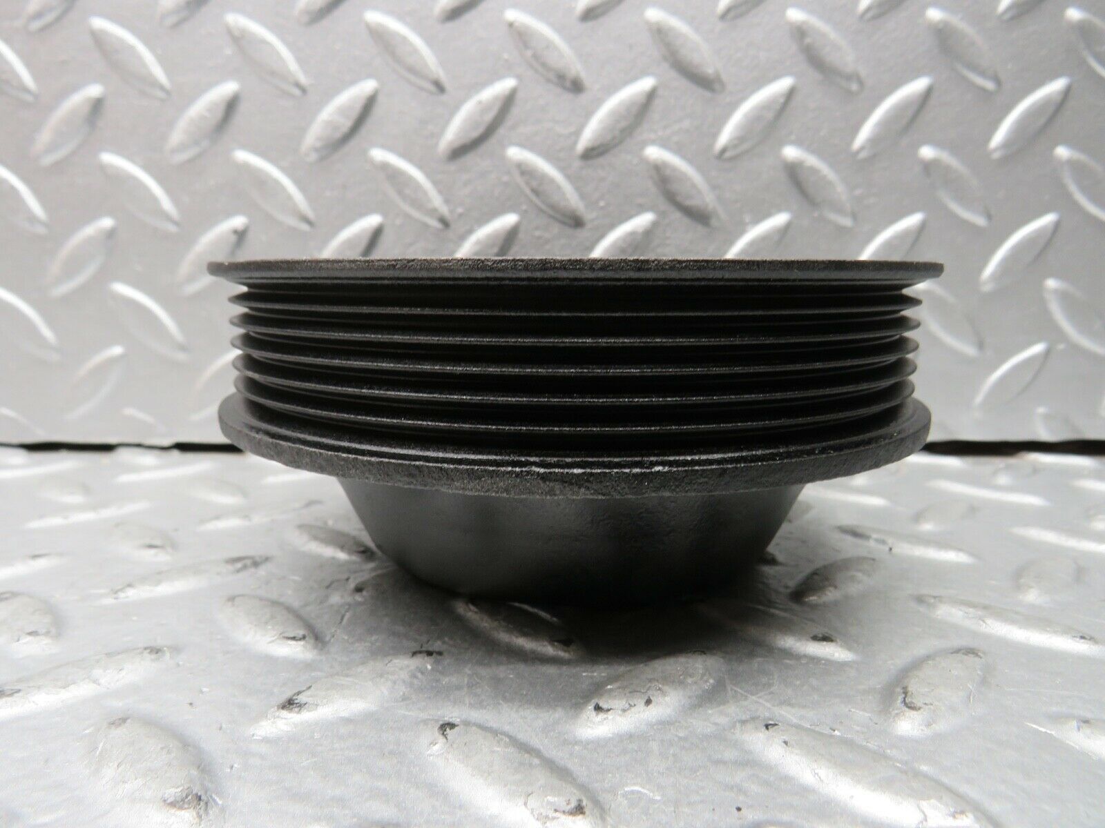 21894 Mercedes-Benz W126 300SE Water Pump Pulley 1264600379