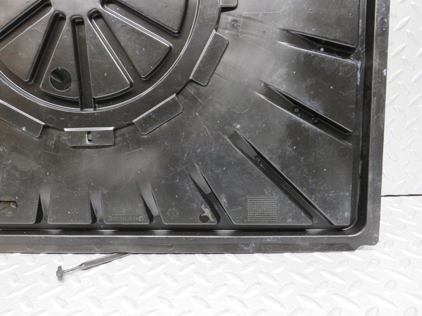 38787 Mercedes-Benz W201 190E 2.6L Boot Trunk Spare Wheel Cover 2016931633 2016930014