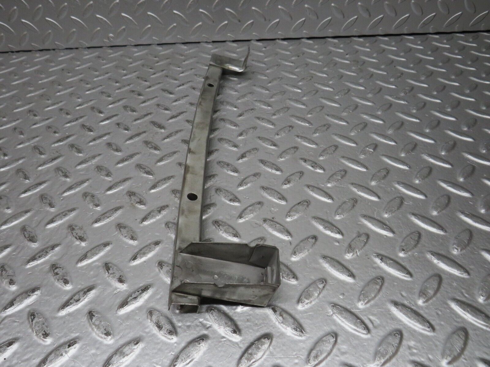 32084 Mercedes-Benz W123 230E Rear Left Window Channel