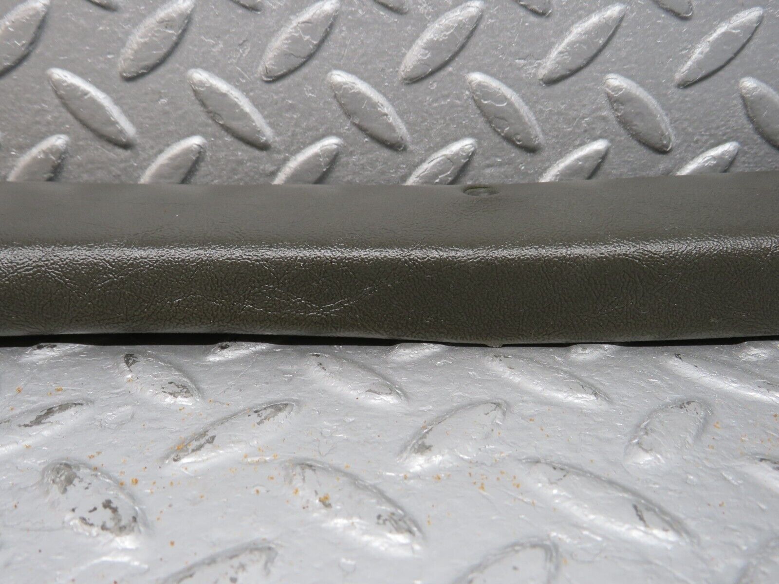 40241 Mercedes-Benz W110 230 B Pillar Cover Left Side