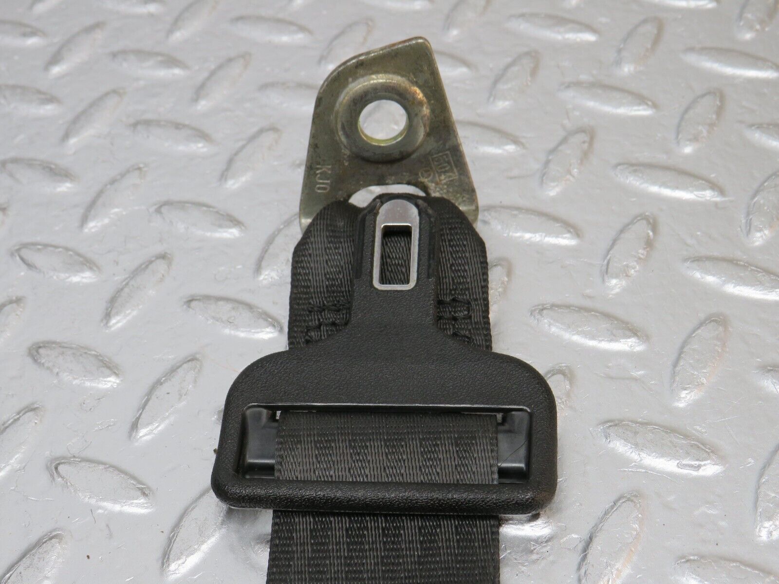 0599 Mercedes-BenzW123 230E Rear Left Seat Belt 1268608985