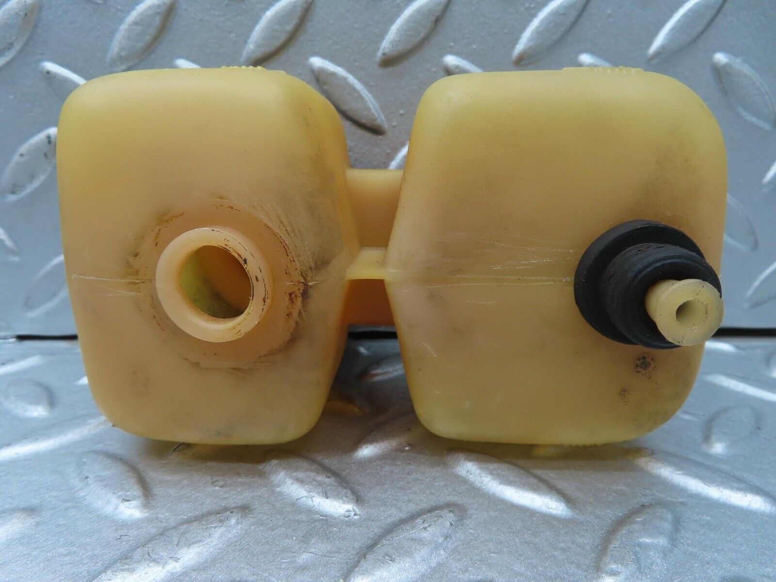 13330 Mercedes-Benz W111 220S Brake Fluid Reservoir Tank