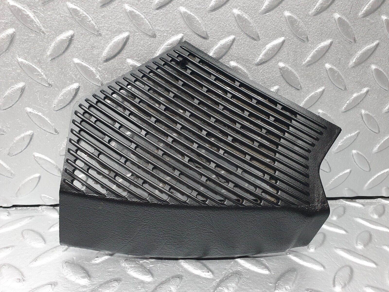 40719 Mercedes-Benz W123 300D Dashboard Speaker Covers 1236802707 1236802807