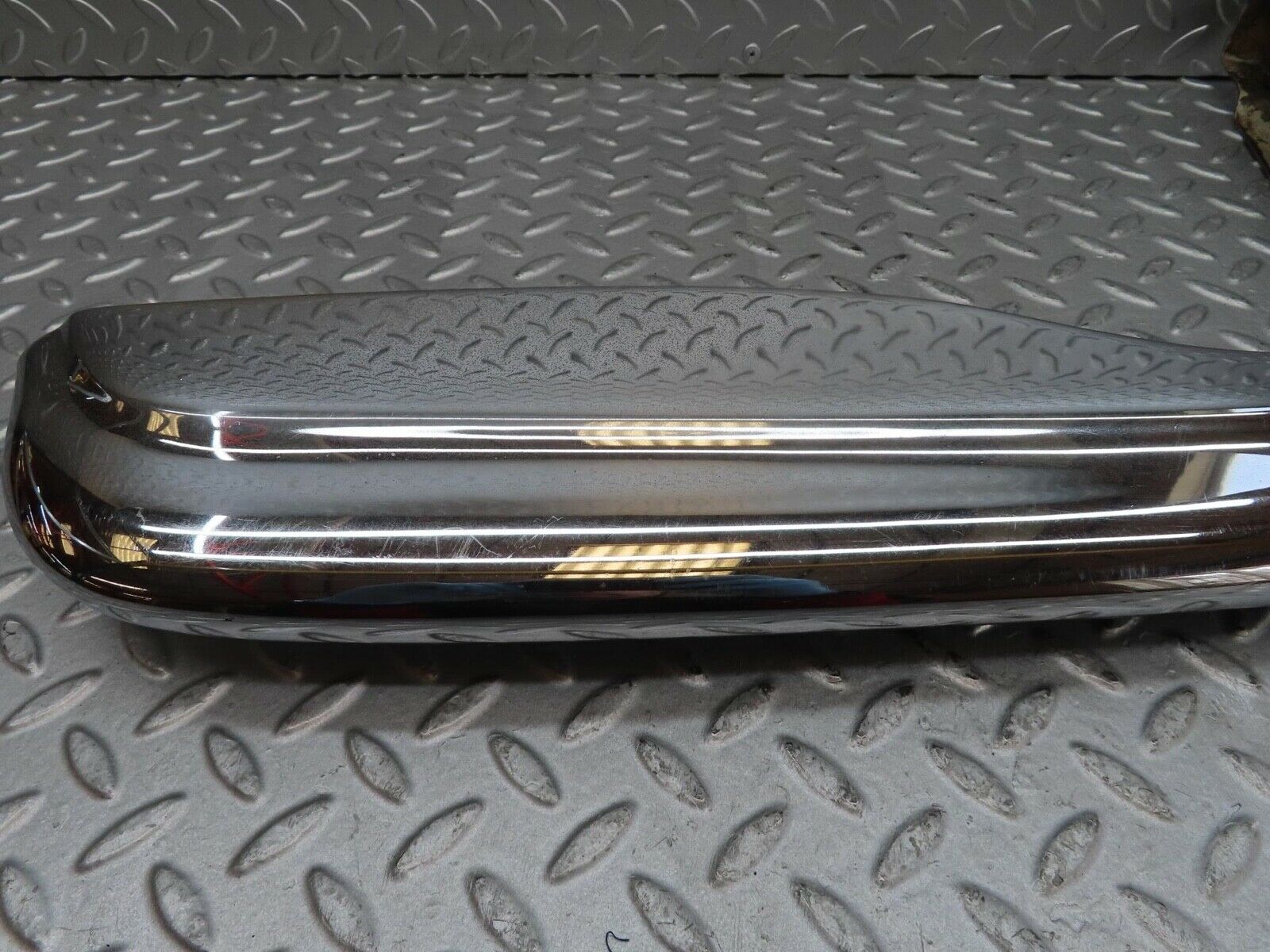 12600 Mercedes-Benz W108 280SE 3.5 Front Left Upper Bumper Corner