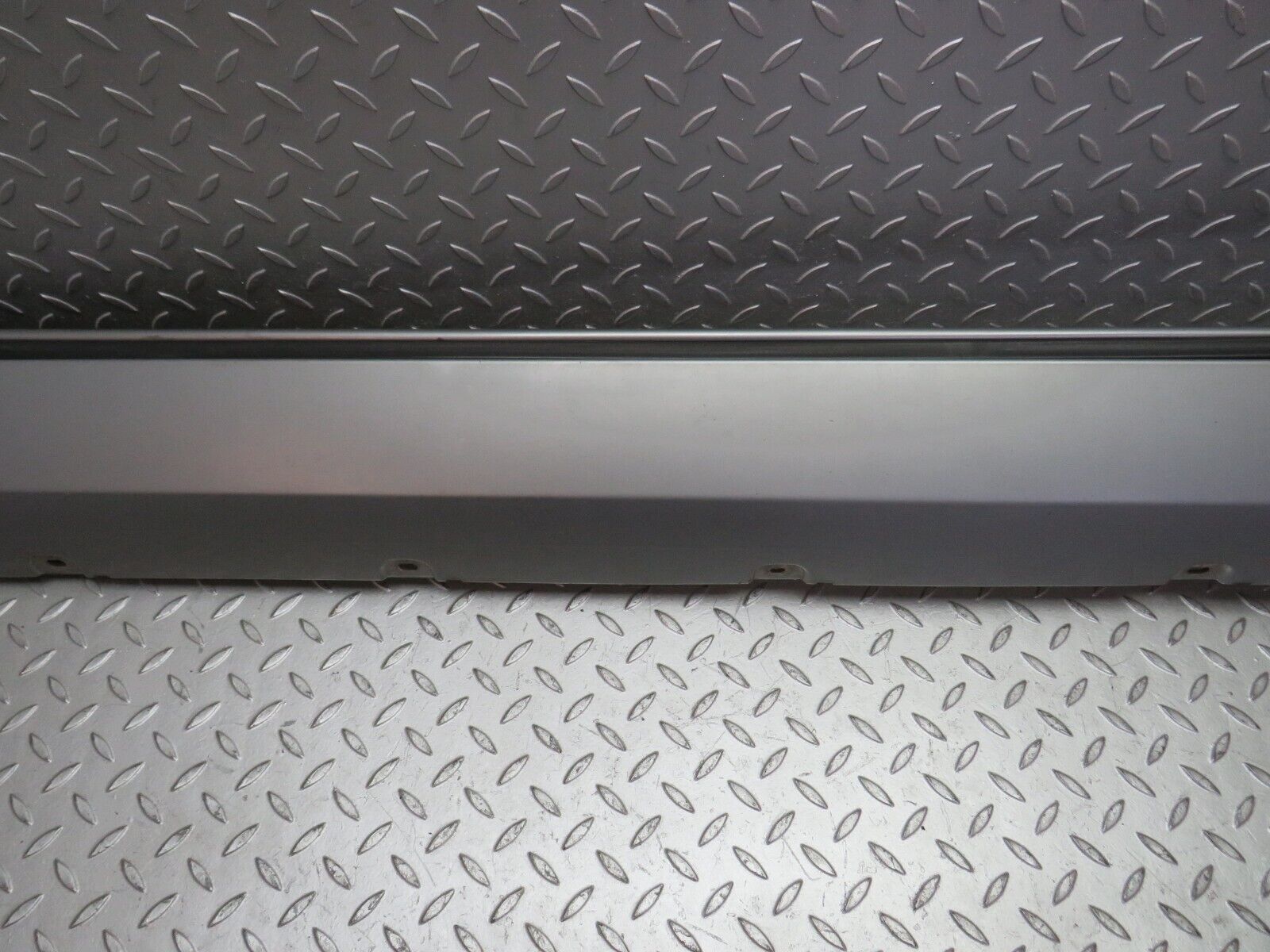 31829 Mercedes-Benz W201 190LE 1.8L Side Skirt Right Side