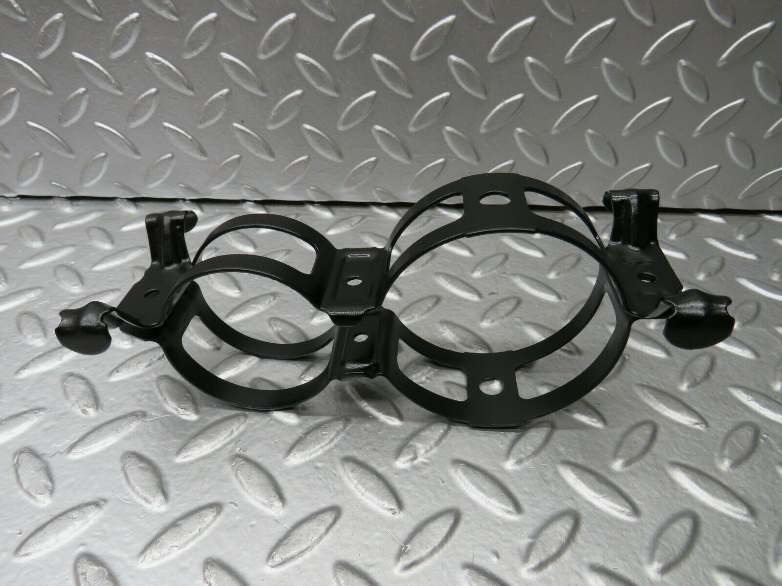 22430 Mercedes-Benz C124 E220 Coupe Fuel Pump Fuel Filter Bracket Holder