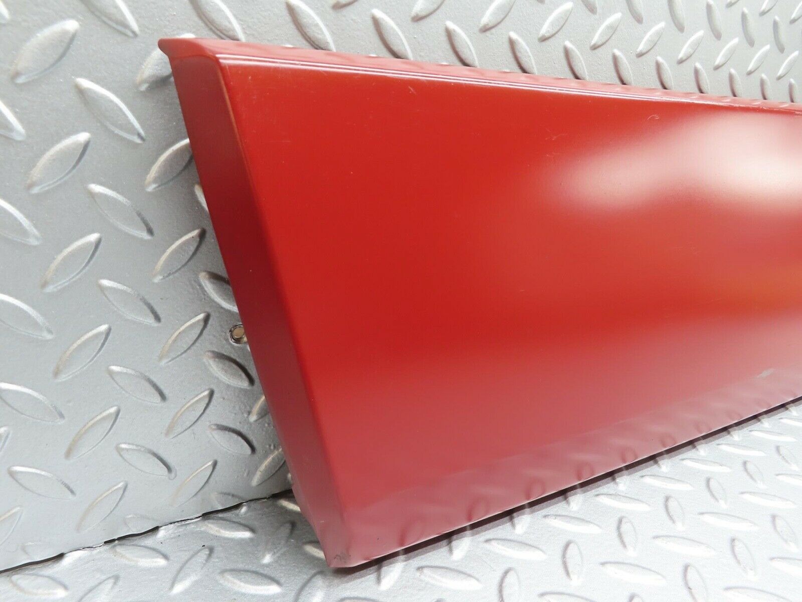 14630 Mercedes-Benz W201 190E Front Left Door Moulding Trim Red 2016905540