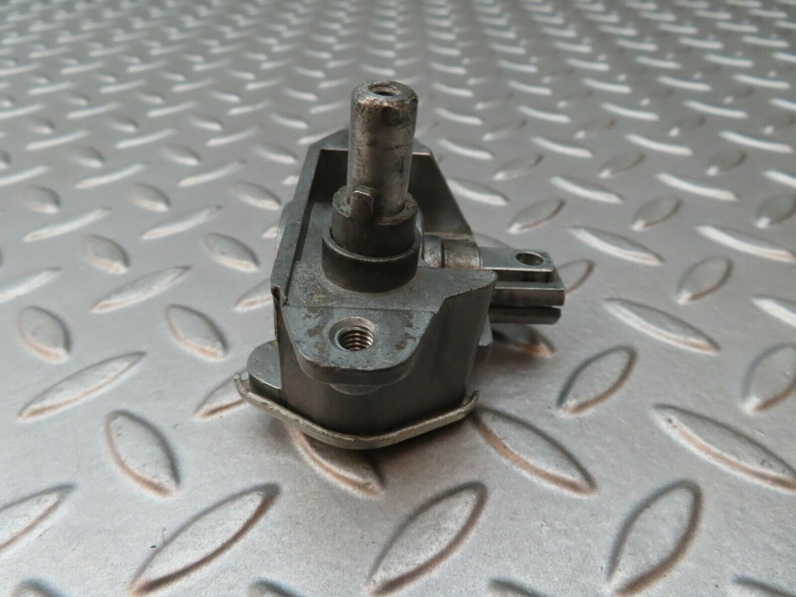 4758 Mercedes-Benz W114 280CE Coupe Vent Window Regulator Left