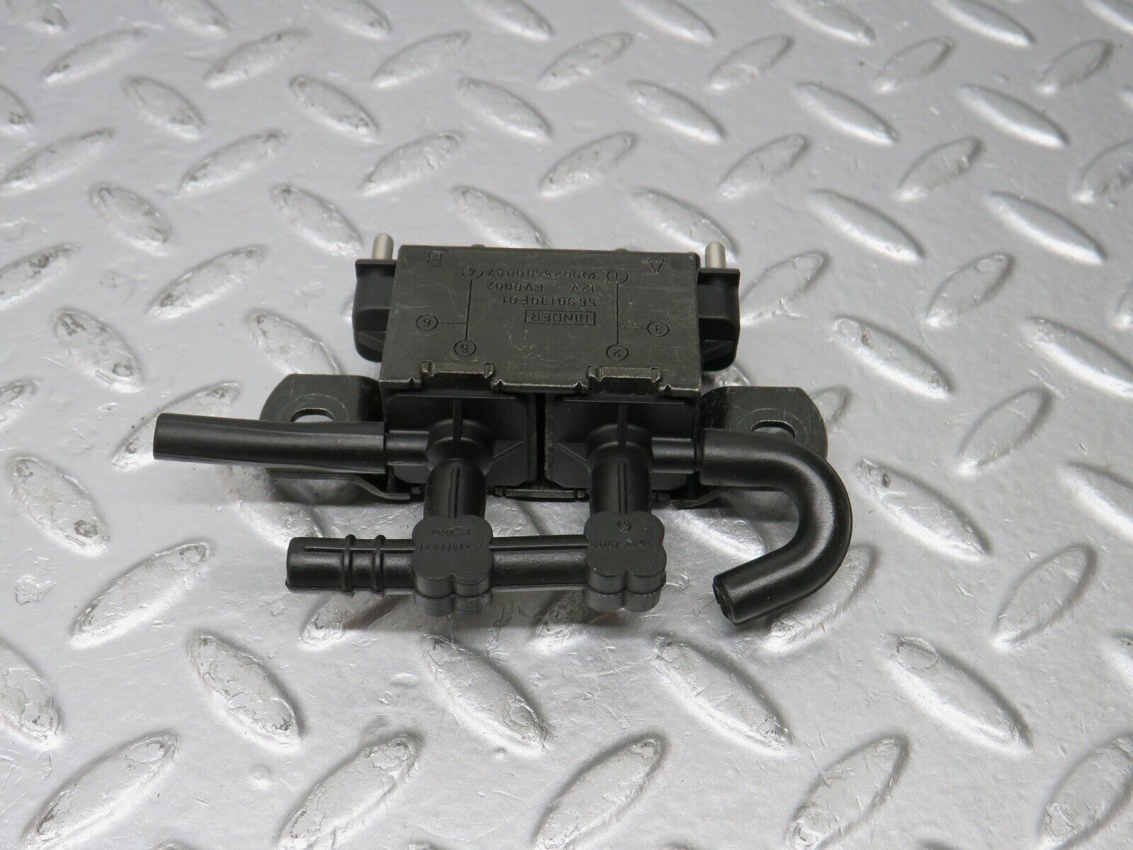 39698 Mercedes-Benz R129 320SL Coupe Solenoid Vacuum Valve 0025400097