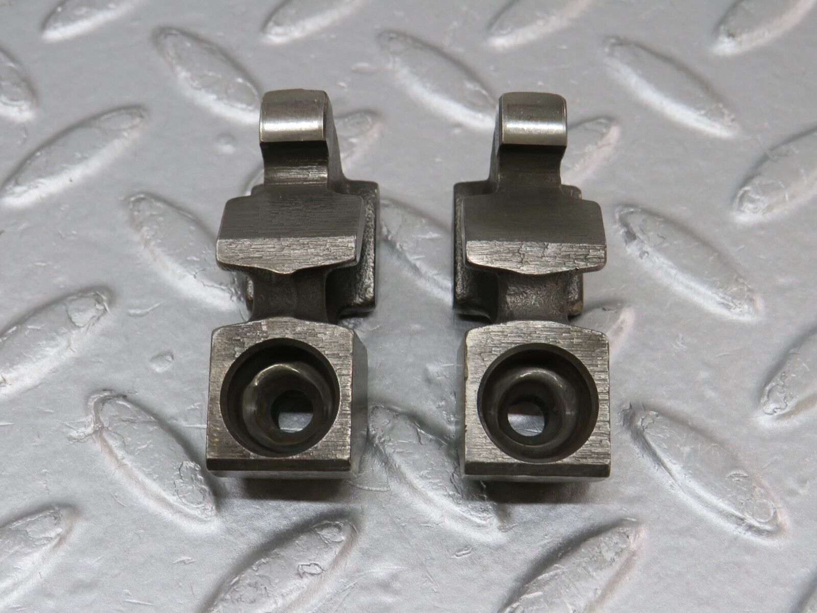 34562 Mercedes-Benz C126 380SEC Coupe Rocker Arm With Valve Tappet