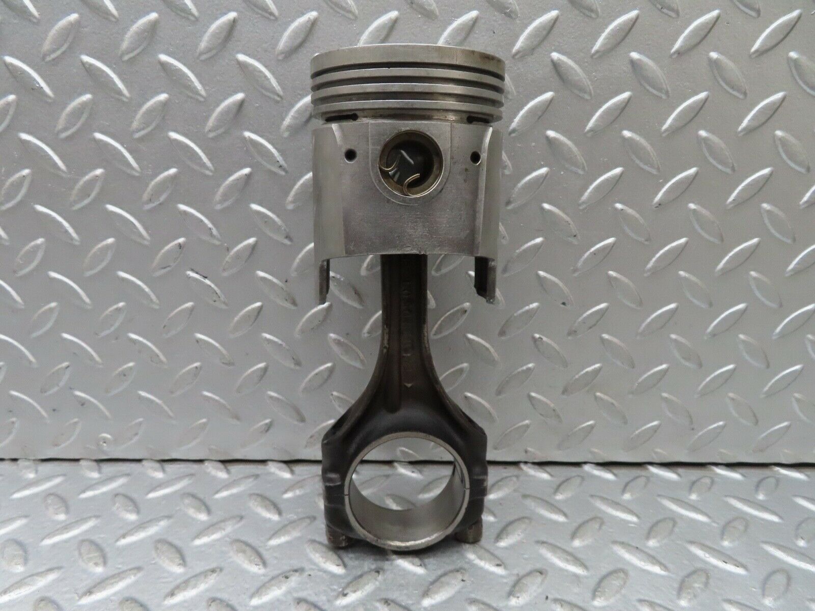 18971 Mercedes-Benz W121 190b Ponton Piston With Connecting Rod 84.97 mm