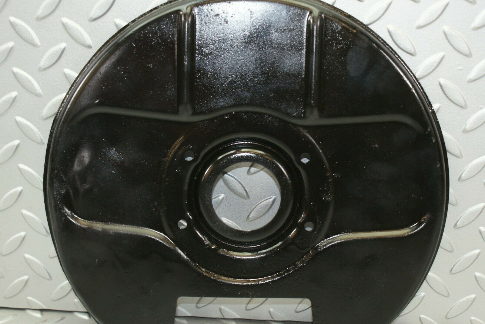 3208 Mercedes-Benz W115 220D Rear Brake Disc Protection Plate