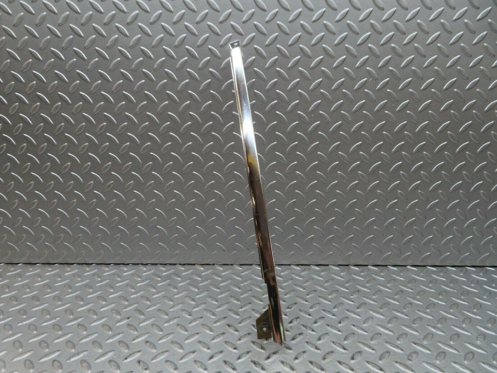 17895 Mercedes-Benz W116 450SEL Rear Right Door Chrome Window Channel