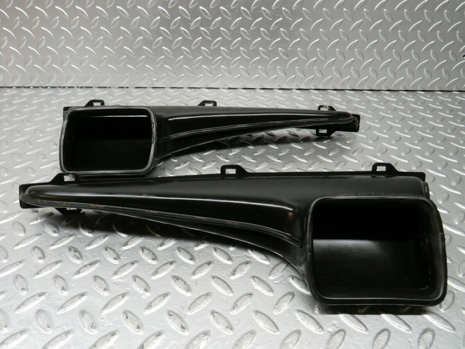 23310 Mercedes-Benz W116 350SE Dashboard Air Vent Duct Pair 1168300319