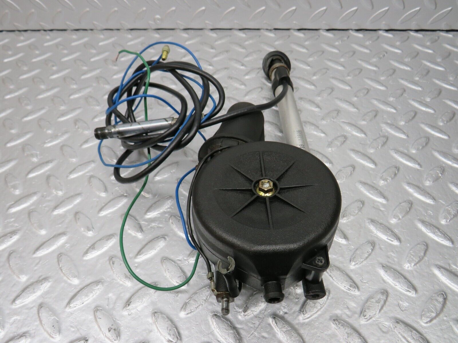 34368 Mercedes-Benz C126 380SEC Coupe Electric Antenna