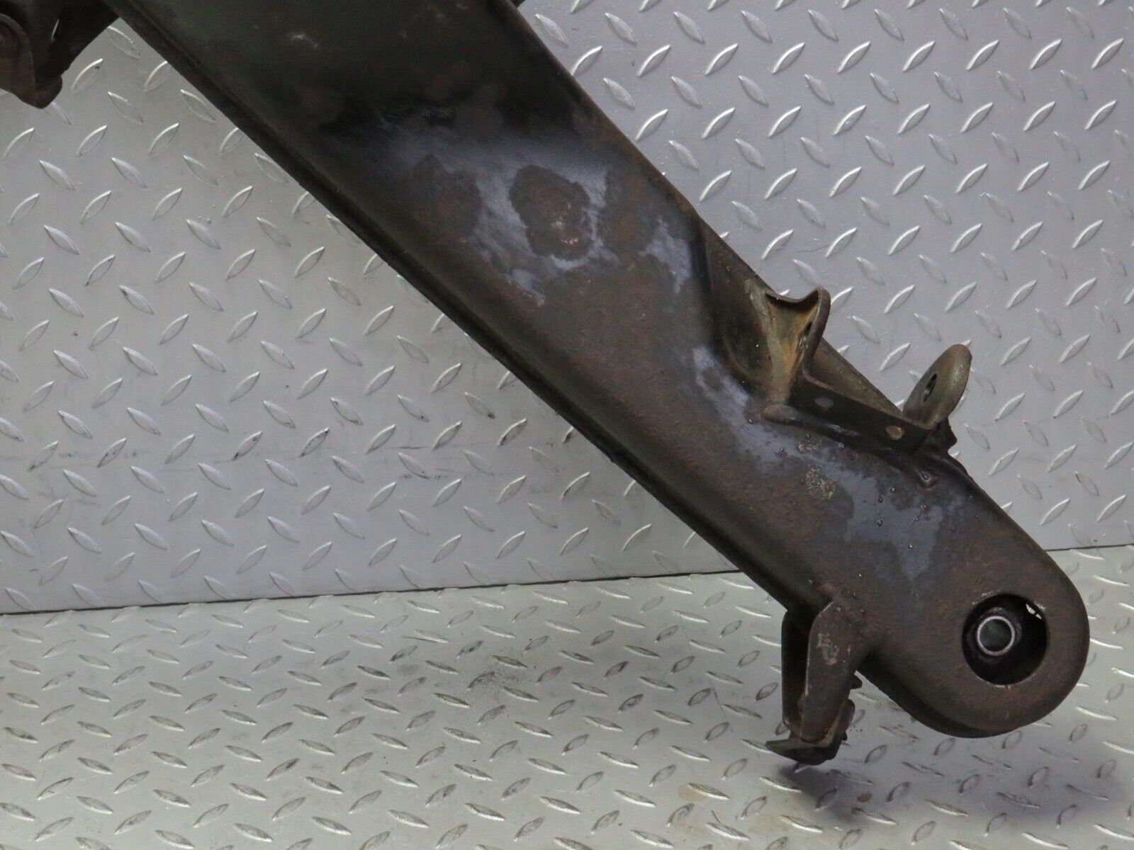 5523 Mercedes-Benz W114 280CE Coupe Rear Subframe Axle Carrier