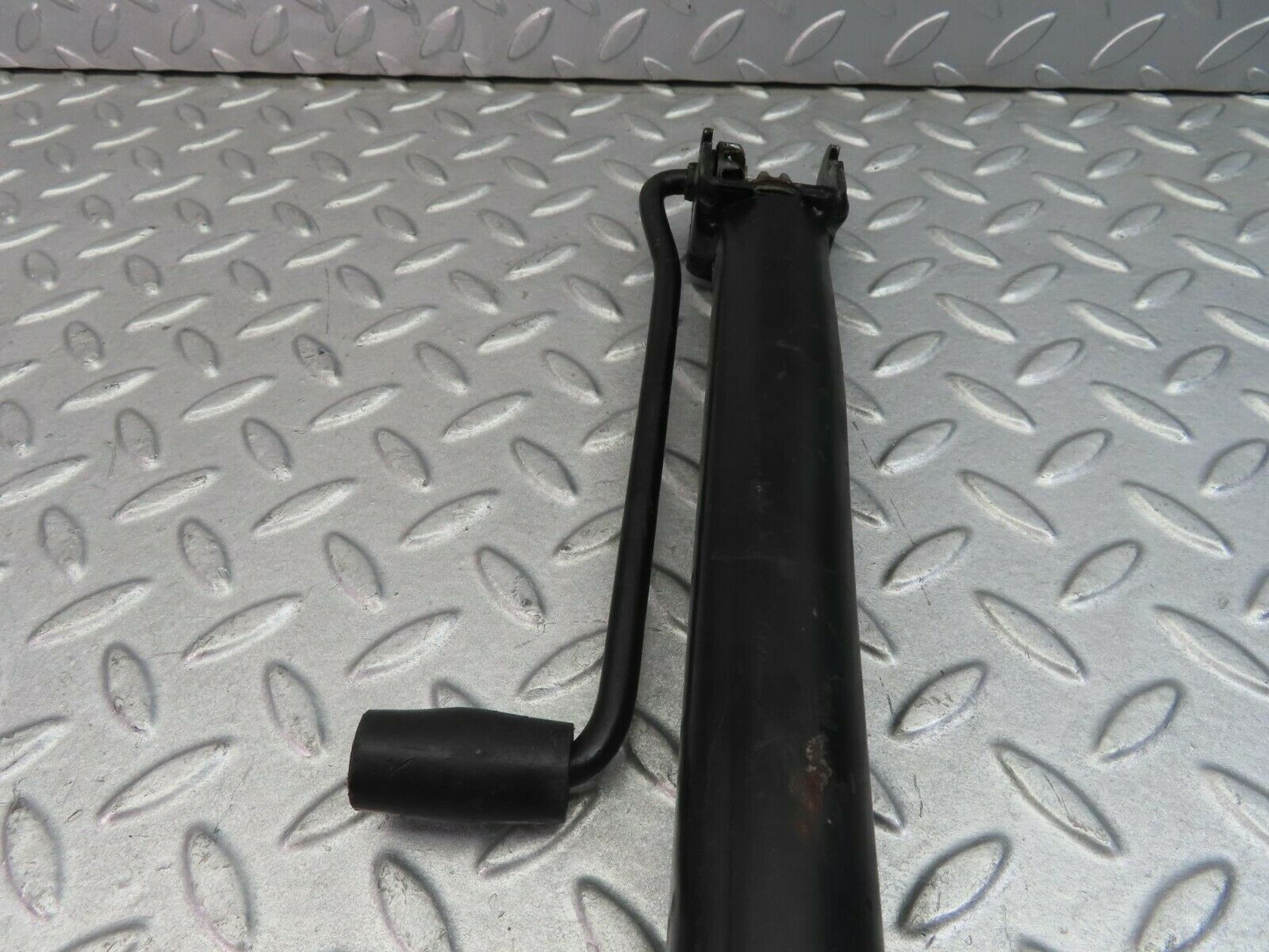 8467 Mercedes-Benz W123 Car Jack 1235830715