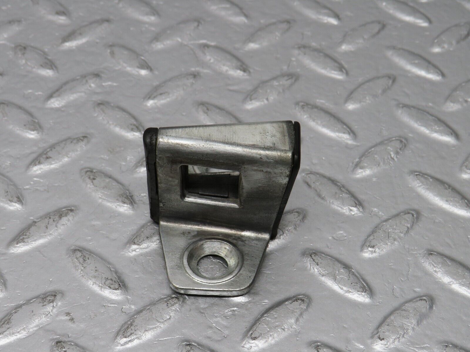 38860 Mercedes-Benz W201 190E 2.6L Door Lock Latch